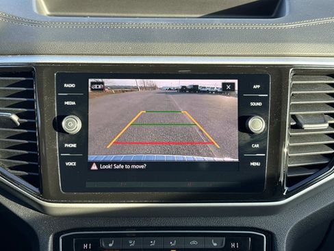 Used 2023 Volkswagen Atlas SE AWD/4WD image 4