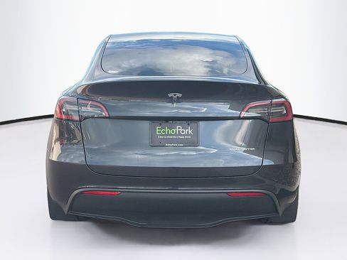 Used 2024 Tesla Model Y Long Range AWD/4WD image 7