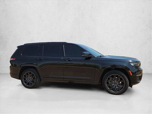 Used 2023 Jeep Grand Cherokee L Summit AWD/4WD image 4