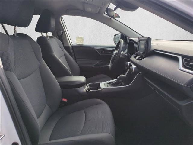 Used 2020 Toyota RAV4 LE w/ Carpet Mat Package FWD image 19