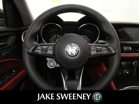 Used 2021 Alfa Romeo Stelvio Sprint w/ Nero Edizione image 19