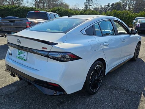 New 2026 Nissan Sentra SR w/ SR Premium Package FWD image 10