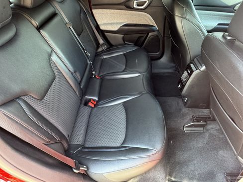 Used 2024 Jeep Compass Latitude AWD/4WD image 16