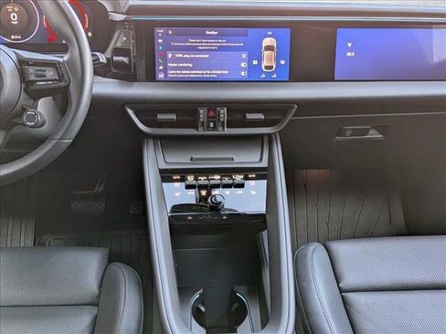 Used 2025 Porsche Macan Electric image 20