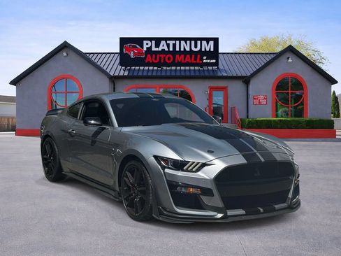 Used 2021 Ford Mustang Shelby GT500 w/ Technology Package RWD image 1