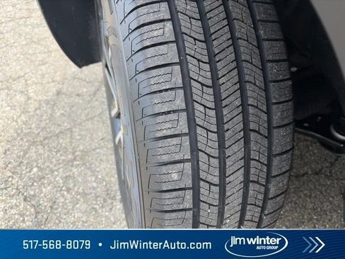 Used 2022 Chevrolet TrailBlazer ACTIV w/ Sun and Liftgate Package AWD/4WD image 4