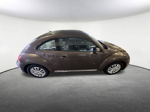 Used 2012 Volkswagen Beetle 2.5 image 22