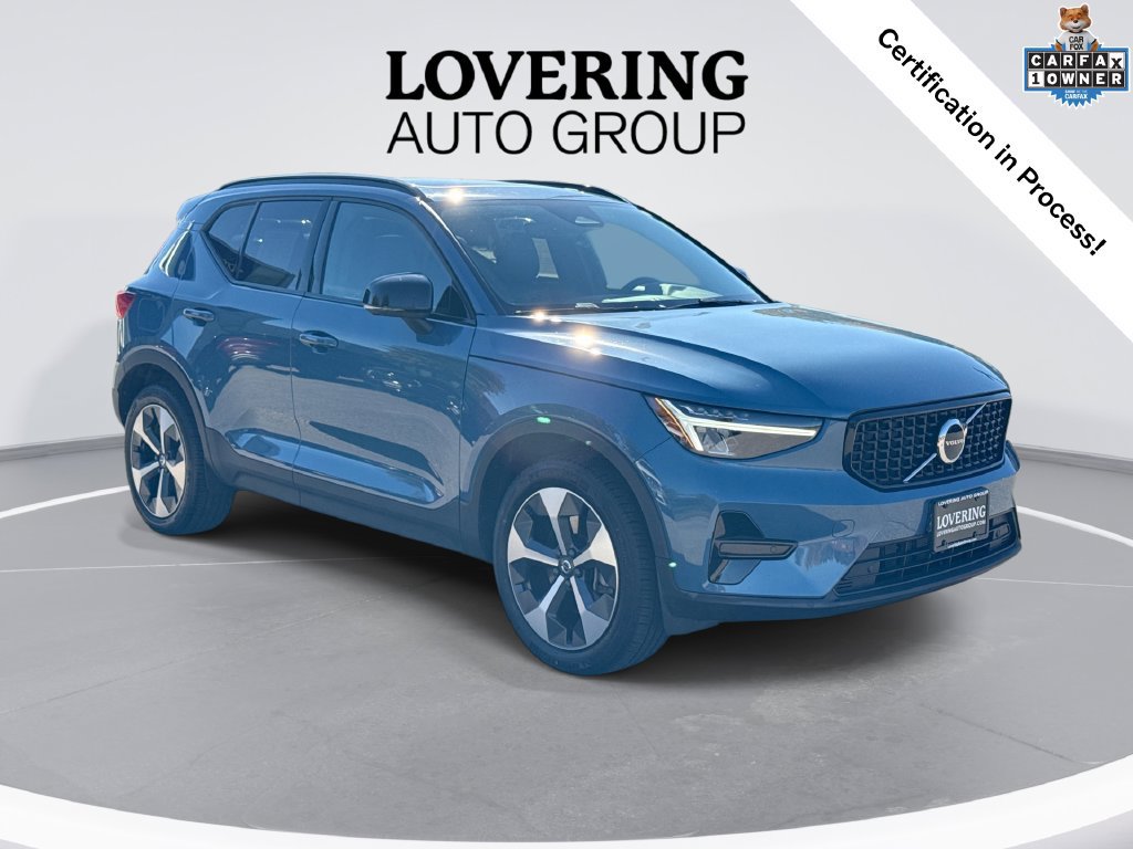 Certified 2024 Volvo XC40 B5 Core AWD/4WD image 1