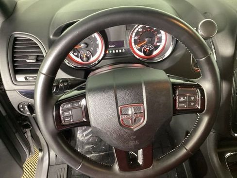 Used 2018 Dodge Grand Caravan SXT w/ Blacktop Package image 23