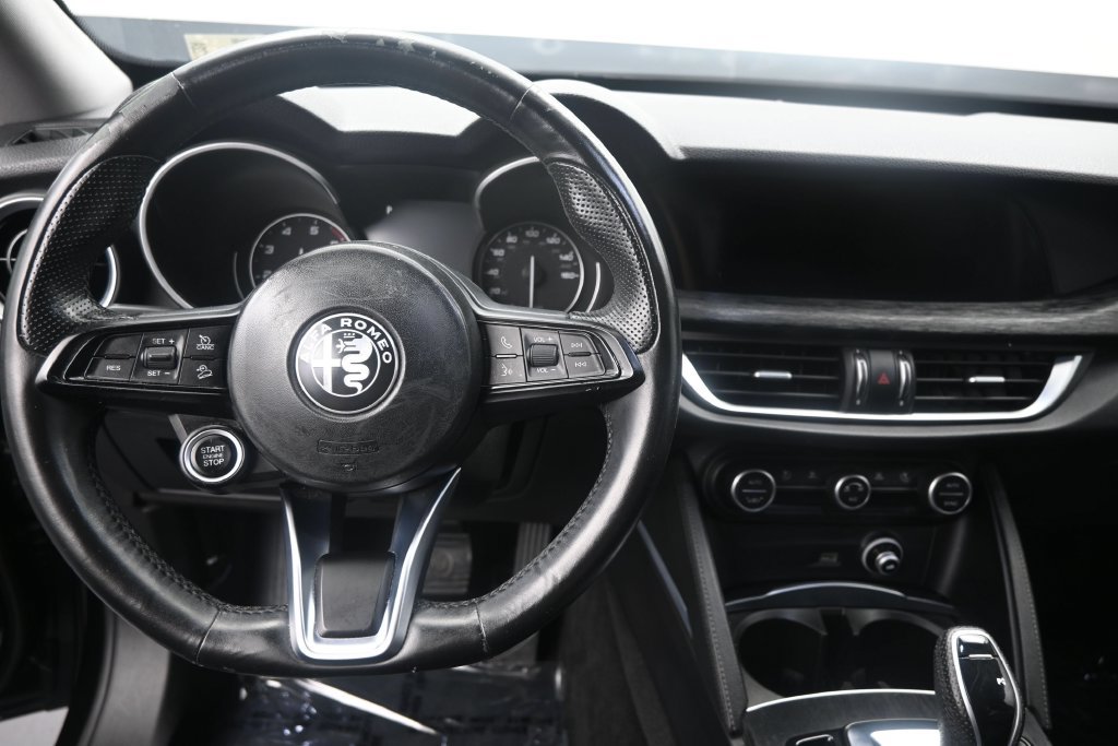 Used 2020 Alfa Romeo Stelvio Sport w/ Quick Order Package 22K Sport RWD image 13