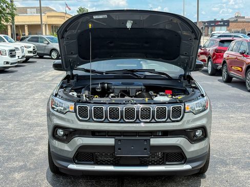 Used 2023 Jeep Compass Limited AWD/4WD image 37