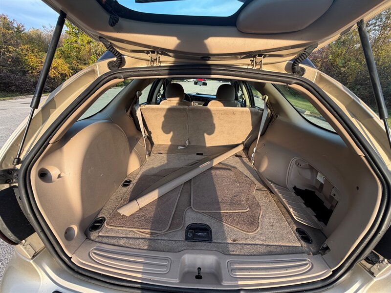 Used 2001 Ford Taurus SE FWD image 9