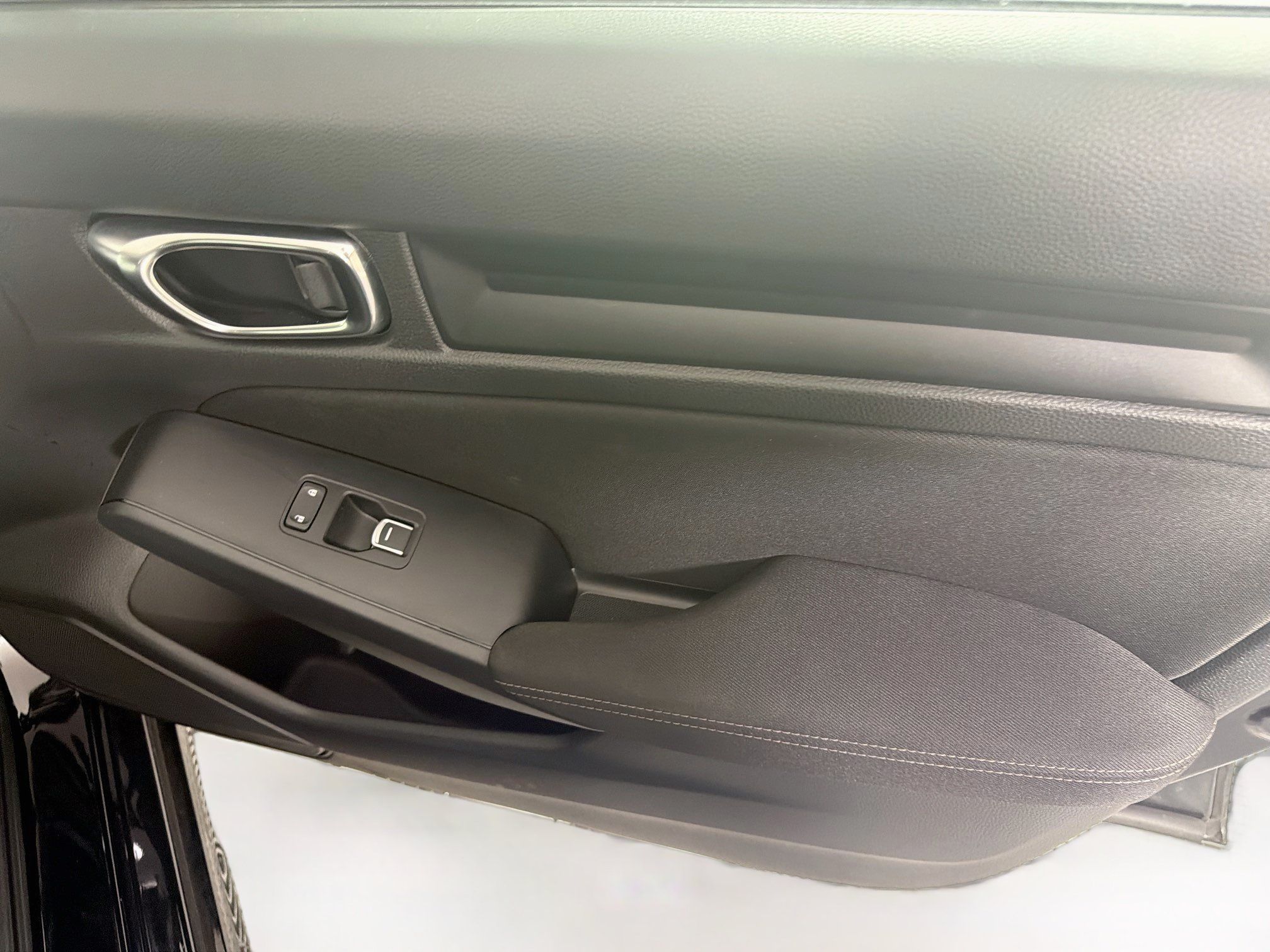 Used 2025 Honda Civic Sport image 29