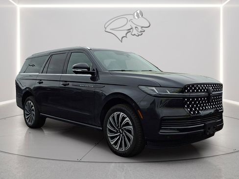 New 2025 Lincoln Navigator L Black Label AWD/4WD image 4