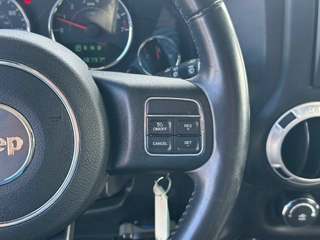 Used 2016 Jeep Wrangler Unlimited Sahara w/ Connectivity Group AWD/4WD image 20