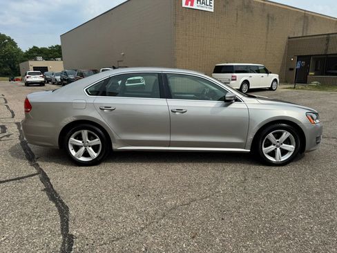 Used 2012 Volkswagen Passat 2.5 SE FWD image 11