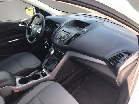 Used 2016 Ford Escape SE FWD image 45