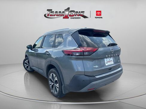 Used 2023 Nissan Rogue SV w/ SV Premium B Package FWD image 5