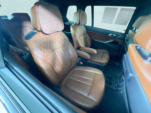 Used 2019 BMW X7 xDrive40i w/ Premium Package image 28
