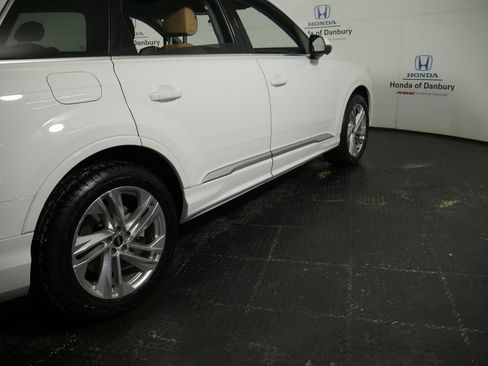 Used 2021 Audi Q7 3.0T Premium Plus image 4