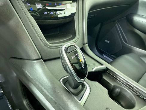 Used 2018 Cadillac XT5 Premium Luxury image 16