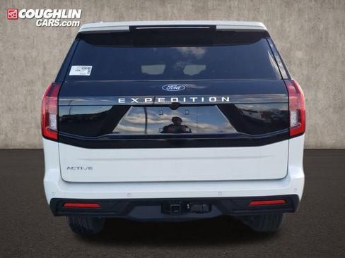 New 2026 Ford Expedition Active image 7