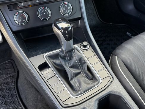 Used 2024 Volkswagen Jetta Sport image 18