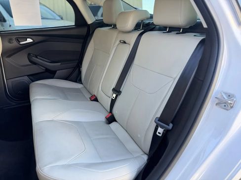 Used 2018 Ford Focus Titanium FWD image 16