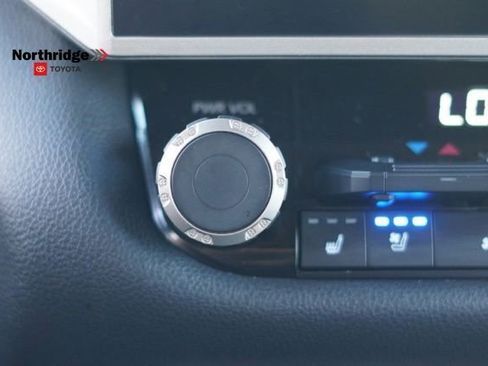 Used 2023 Toyota Tundra Limited image 29