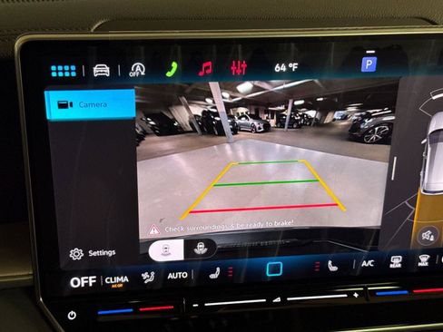 New 2026 Volkswagen Tiguan SE image 18