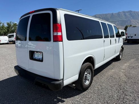 Used 2020 Chevrolet Express 3500 LS RWD image 4