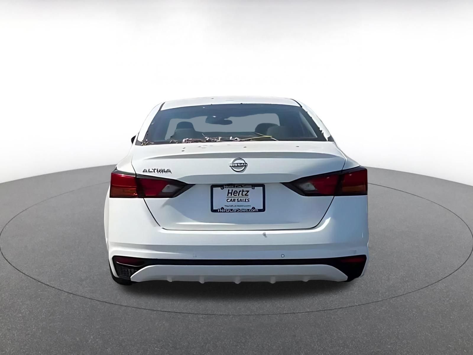 Used 2025 Nissan Altima 2.5 SV FWD image 13