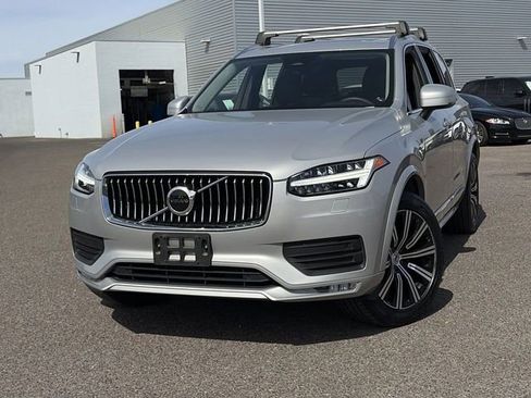 Certified 2023 Volvo XC90 B5 Core w/ Protection Package Premier AWD/4WD image 3