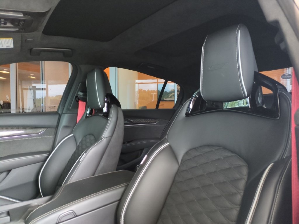 Used 2024 Cadillac CT5 V Blackwing w/ Driver Assist Package RWD image 13