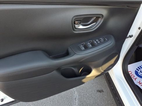 New 2026 Honda HR-V LX image 10