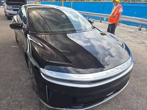 Used 2024 Lucid Air Pure RWD image 3