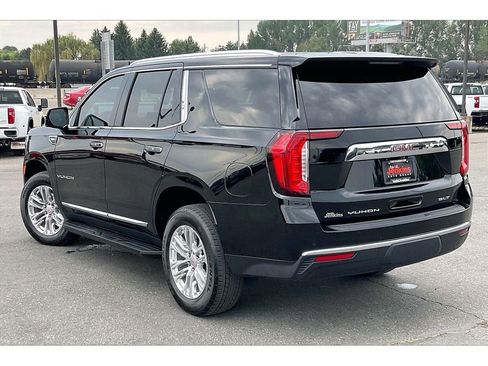 Used 2023 GMC Yukon SLT w/ SLT Premium Package AWD/4WD image 13
