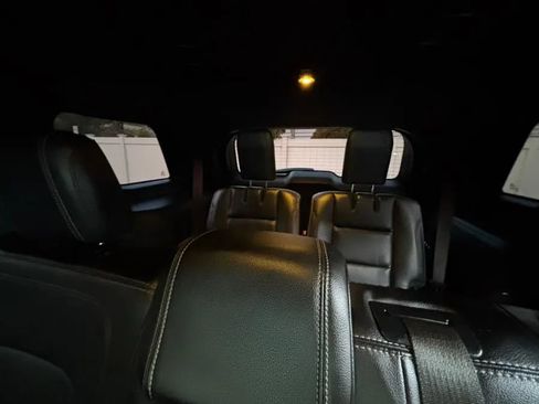 Used 2017 Ford Explorer Limited image 20