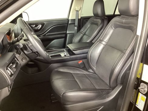 Used 2023 Lincoln Aviator Reserve w/ Equipment Group 201A AWD/4WD image 10
