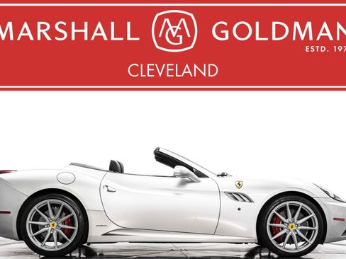 Used 2013 Ferrari California image 1