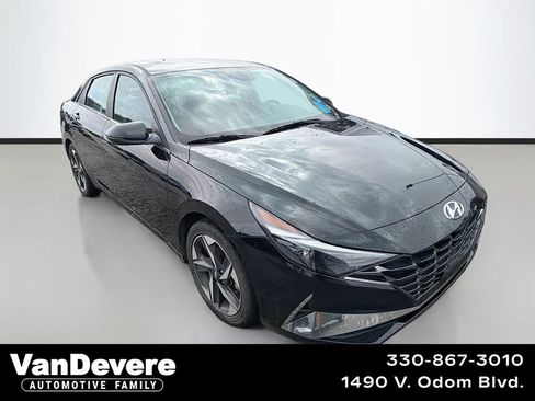 Used 2021 Hyundai Elantra Limited w/ Cargo Package FWD image 1