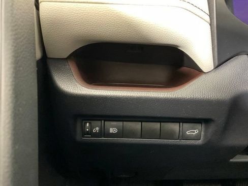 Used 2019 Toyota RAV4 Limited w/ All Weather Liner Package AWD/4WD image 28