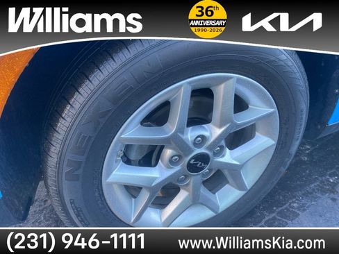 Used 2025 Kia Soul S image 8