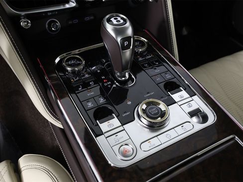 New 2026 Bentley Flying Spur Plug-In Hybrid image 20