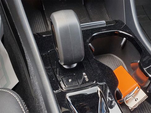 Used 2023 Volvo XC40 B5 Plus w/ Protection Package Premier image 33