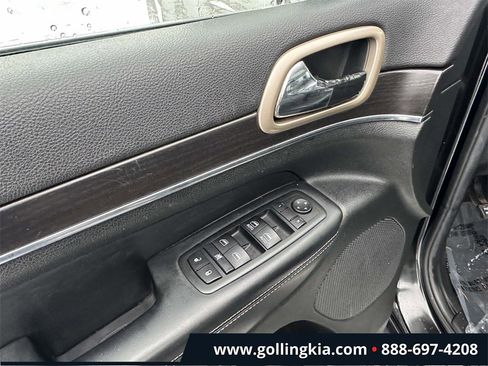 Used 2014 Jeep Grand Cherokee Limited w/ Luxury Group II image 17