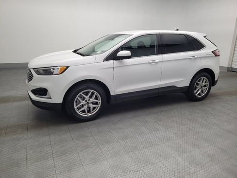 Used 2024 Ford Edge SEL image 2