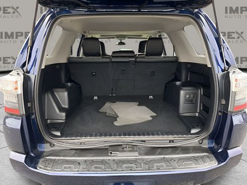 Used 2016 Toyota 4Runner SR5 Premium image 27