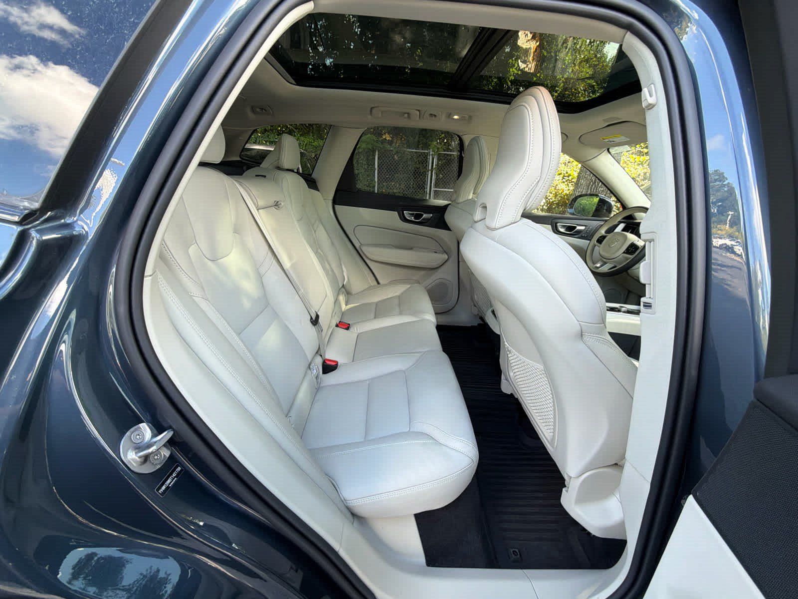 Used 2026 Volvo XC60 B5 Ultra AWD/4WD image 22