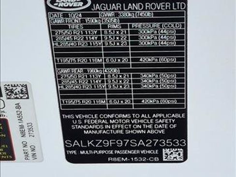 Certified 2025 Land Rover Range Rover SV AWD/4WD image 26